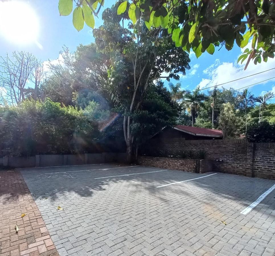 Kruger'S Guest House White River Εξωτερικό φωτογραφία