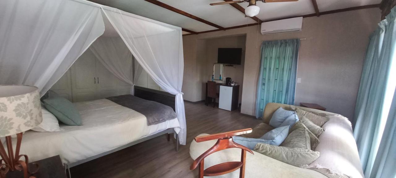 Kruger'S Guest House White River Εξωτερικό φωτογραφία